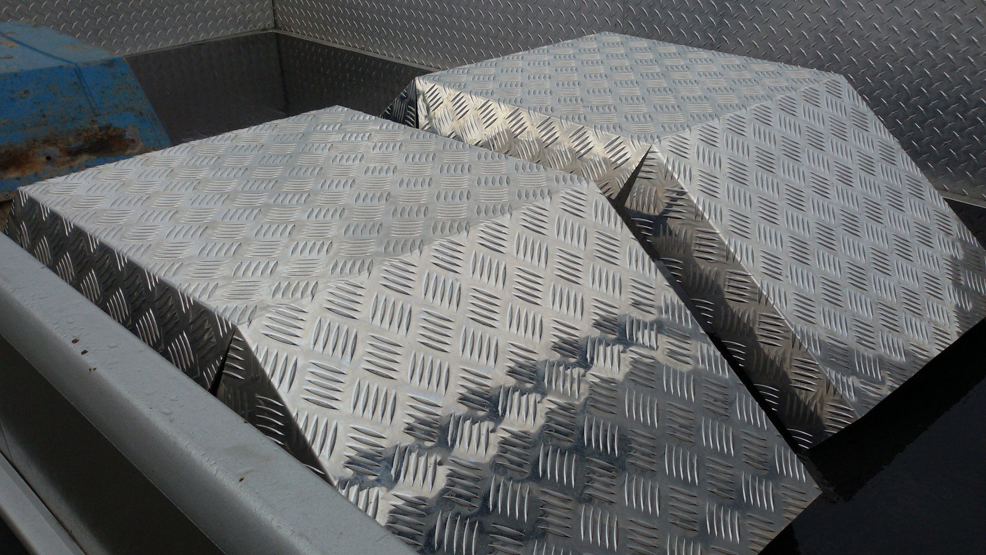 Лист рифлёный алюминиевый Лкв 03.05.00 600х1200 мм