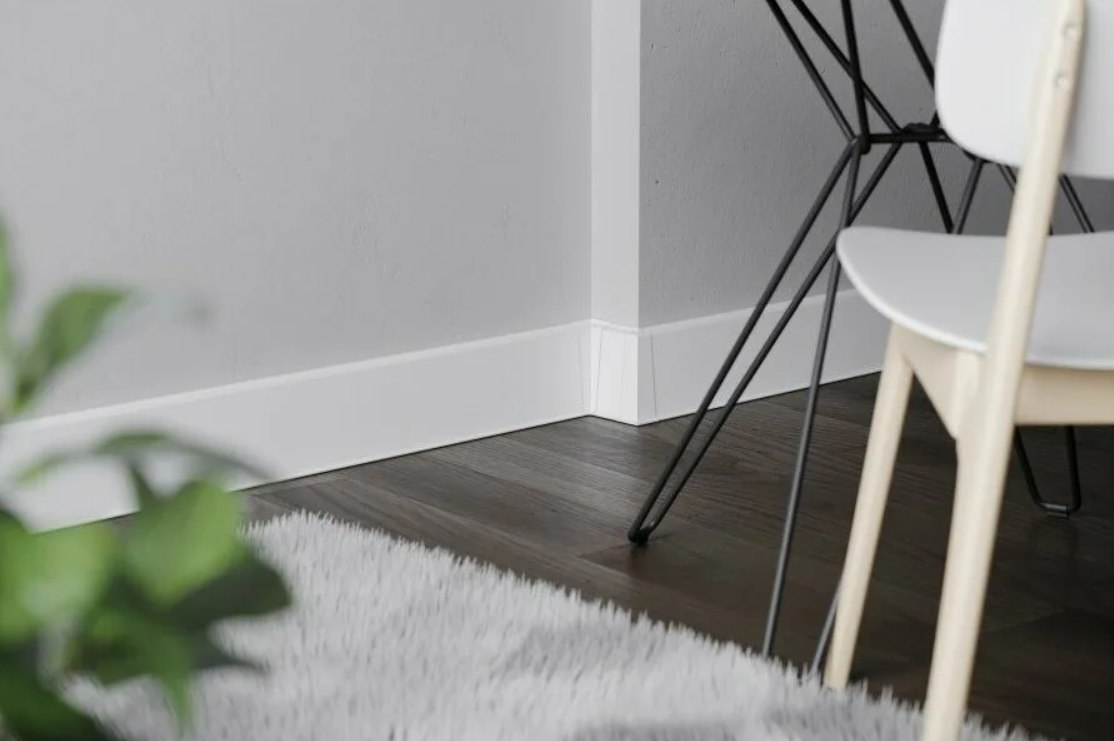 Плинтус ПВХ со съемной панелью Arbiton INDO 040 Белый Матовый