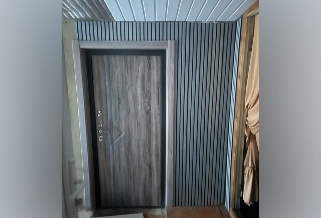 Панель вспененный полистирол ГРЕЙС 3D RAIL 120*2700 мм. Ясень серый