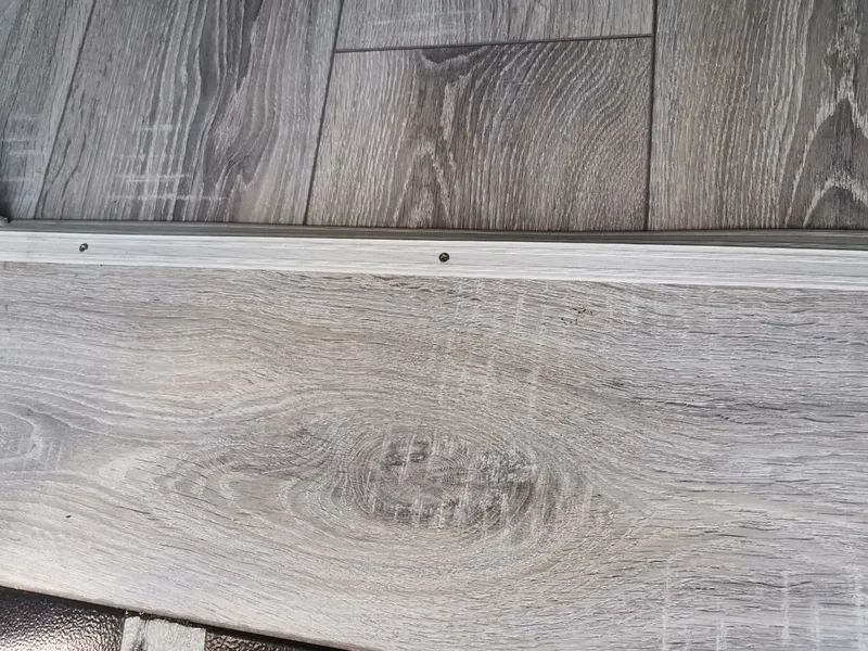 Порог угловой ПУ 04.900.059 Бетон скай