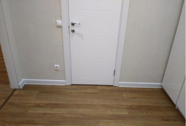 Плинтус ПВХ со съемной панелью Arbiton INDO 040 Белый Матовый