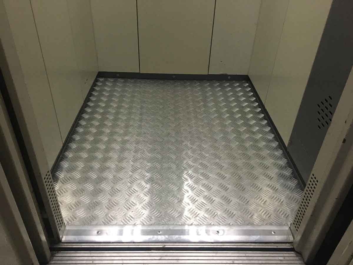 Лист рифлёный алюминиевый Лкв 01.05.00 300х1200 мм