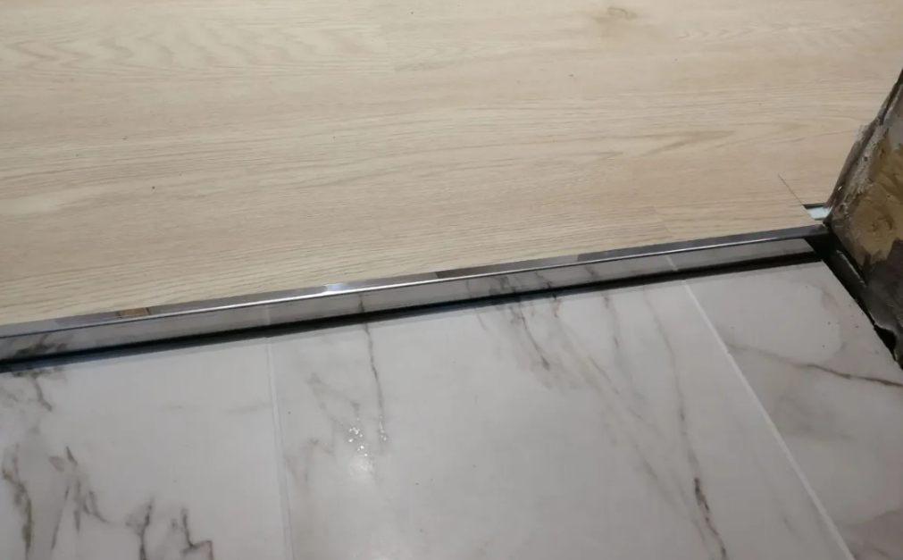 Профиль окантовочный Волшебная палочка MSPK 13.2700.01L 10мм 2,7м Серебро люкс