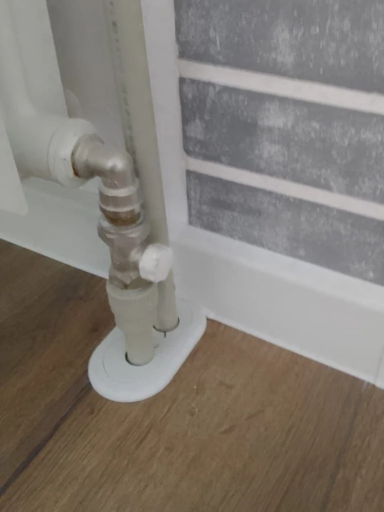 Двойной обвод для труб ПВХ d20 Серый