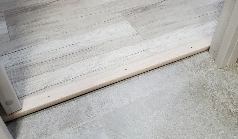 Порог угловой ПУ 06.1800.056 0,9 м Бетон темный