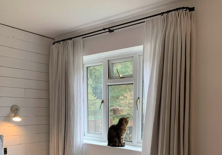 Карниз двухрядный кованый УЮТ D25мм 2,0м Черный