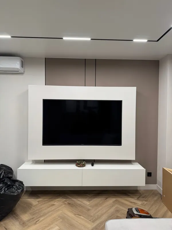 Полоса алюминиевая 15х1,5 мм черный/глянец 2,7 м