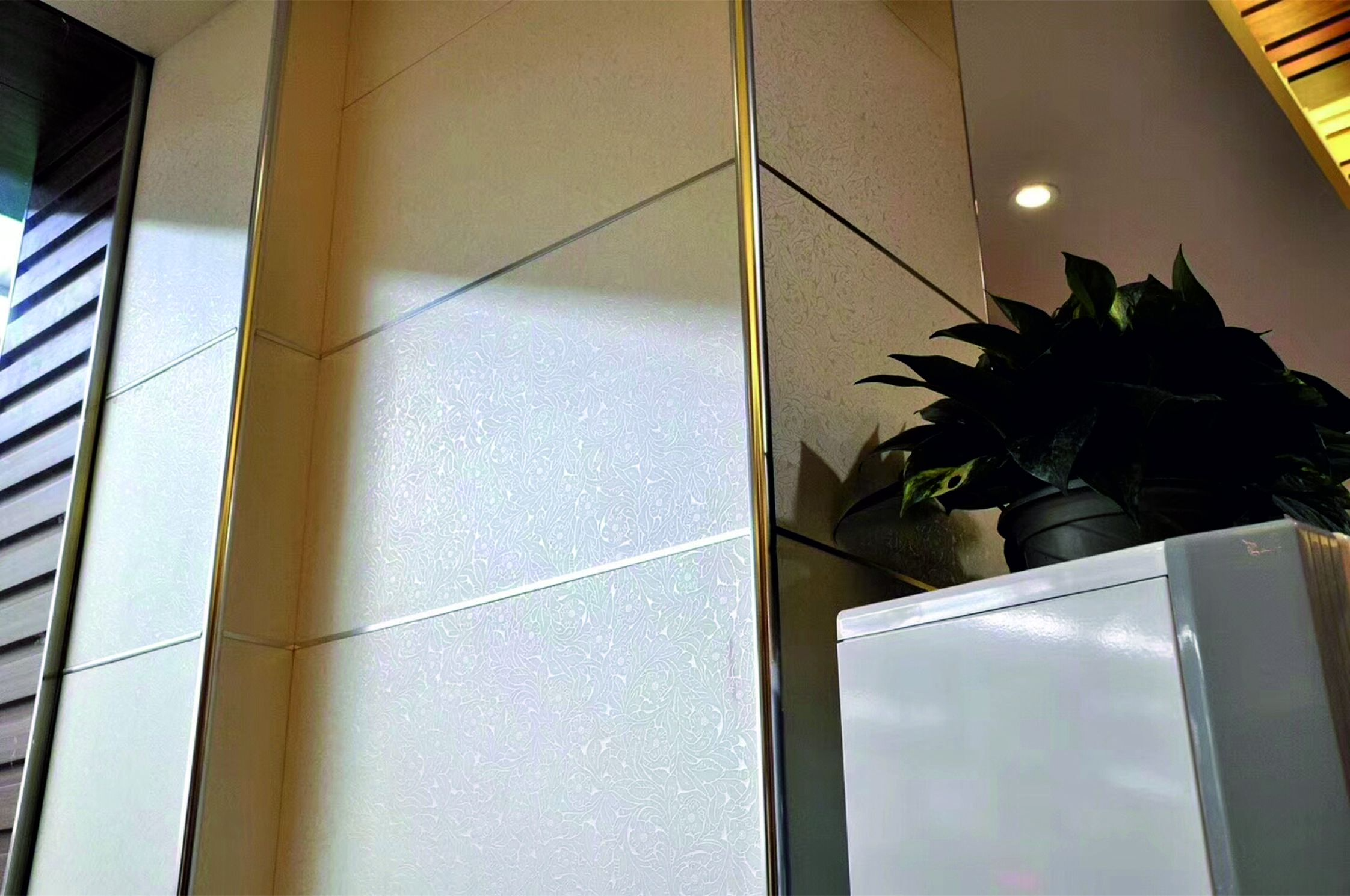 Профиль окантовочный ПК 03-9.02лп Золото полированое