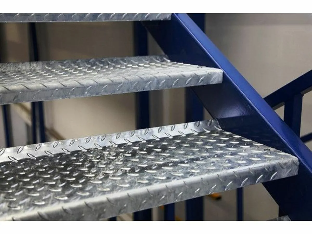 Лист рифлёный алюминиевый Лкв 01.05.00 300х1200 мм