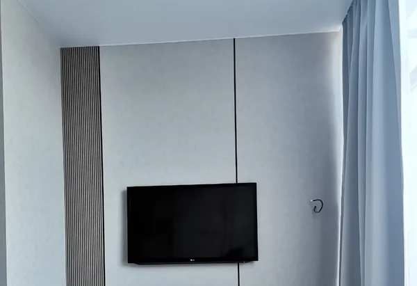 Полоса алюминиевая 15х1,5 мм черный/глянец 2,7 м