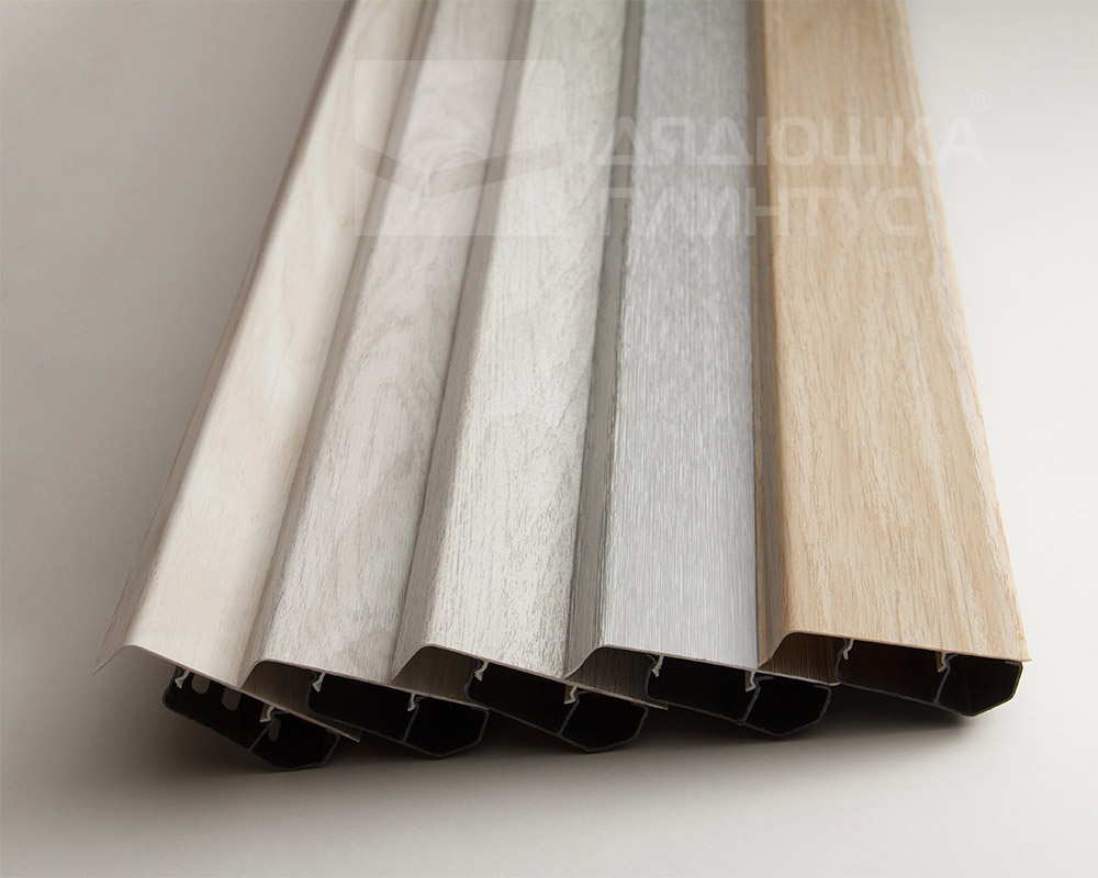 Плинтус ПВХ Волшебная палочка 70мм Home 2,2м 7035