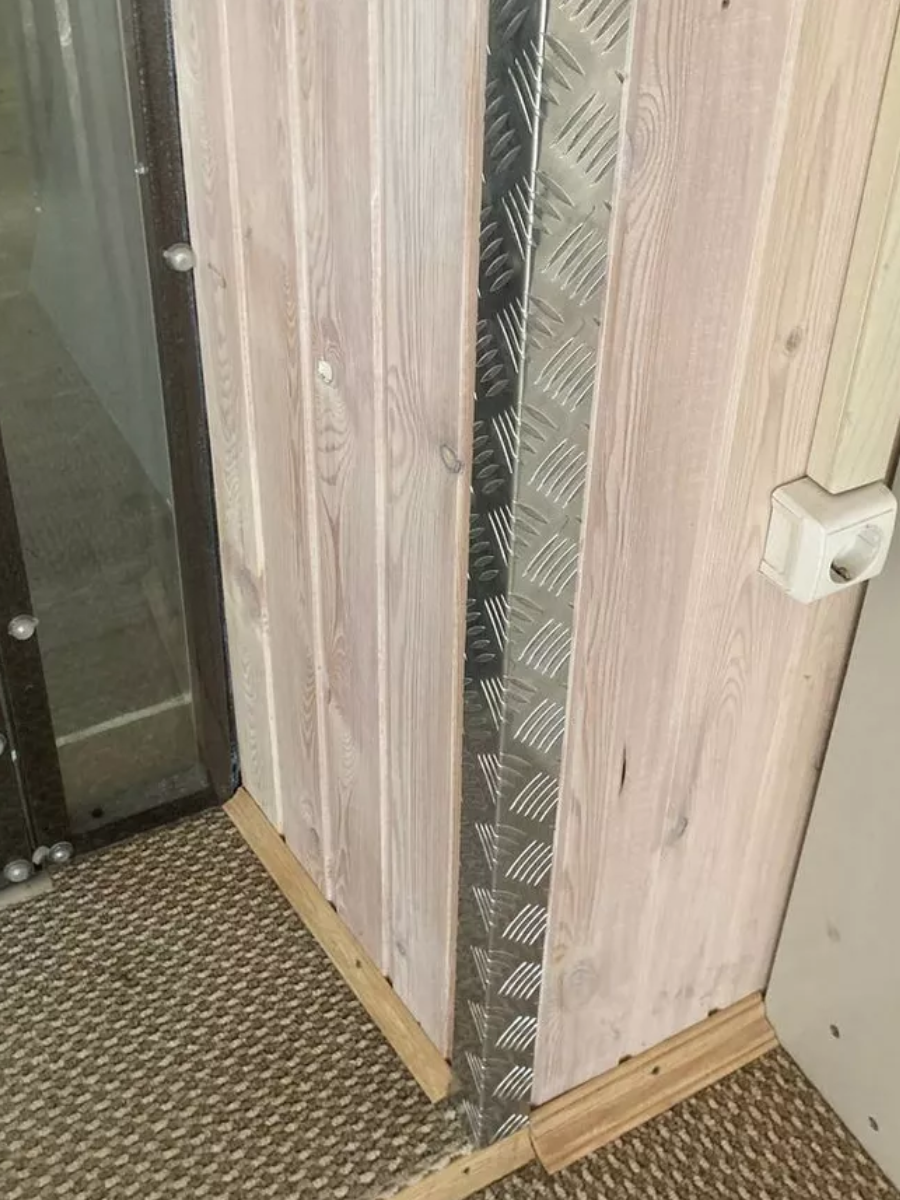 Угол рифлёный алюминиевый Укв 03.2000.500 25х25 мм