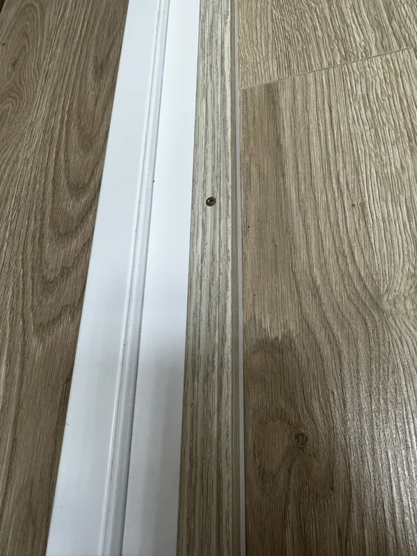 Порог угловой ПУ 04.900.083н Бук натуральный