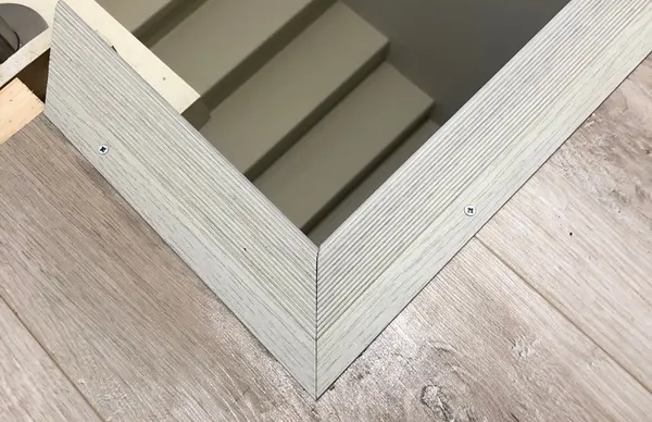 Порог угловой ПУ 02.1800.056 0,9 м Бетон темный